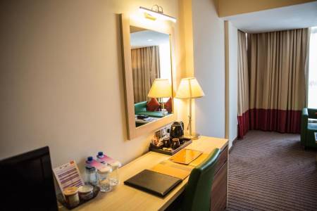 Saffron Boutique Hotel10